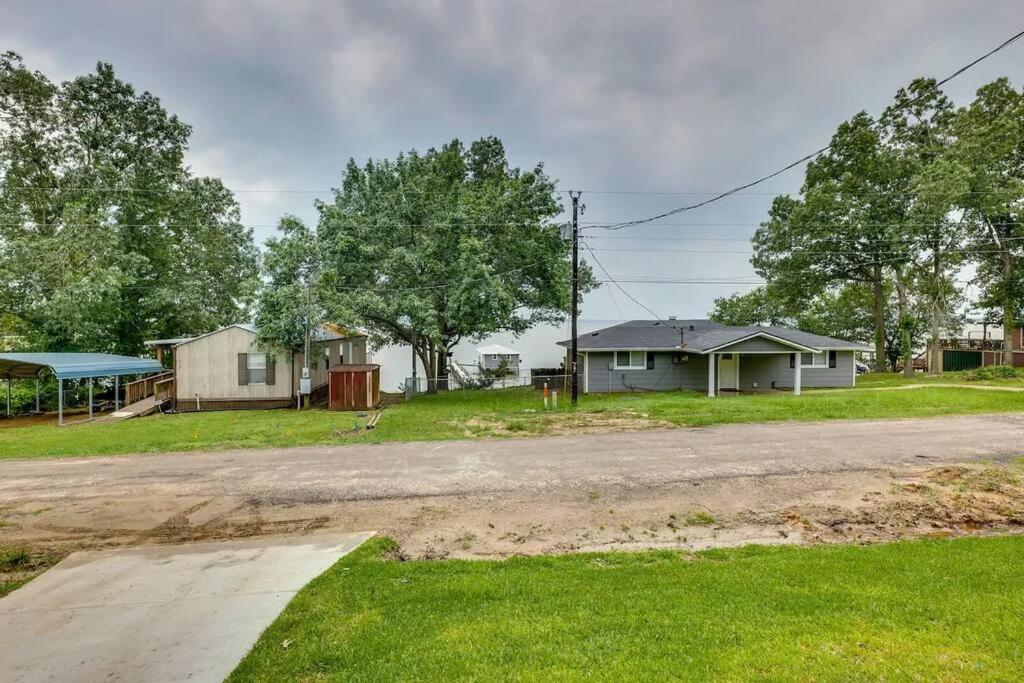 Vacation Home Lake Livingston! Onalaska Kültér fotó